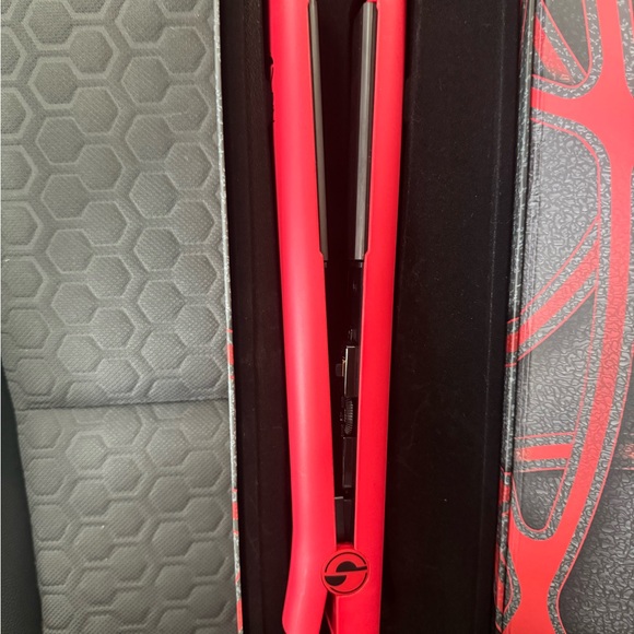 Pin Straight Hair Straightener - Picture 2 of 4